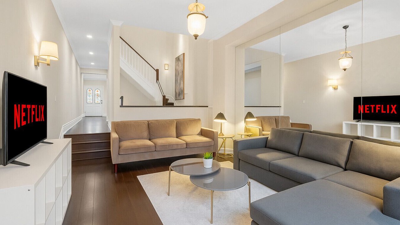 Photo of Livingroom in Church and Wellesley
