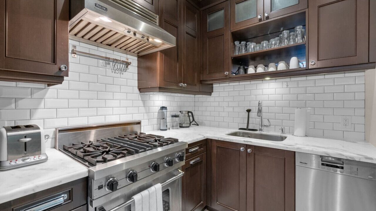 Photo of Kitchen in Church and Wellesley