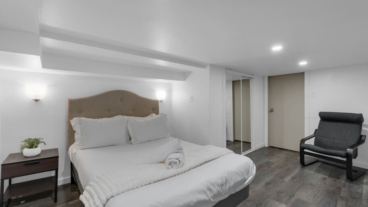 Photo of Bedroom in Church and Wellesley