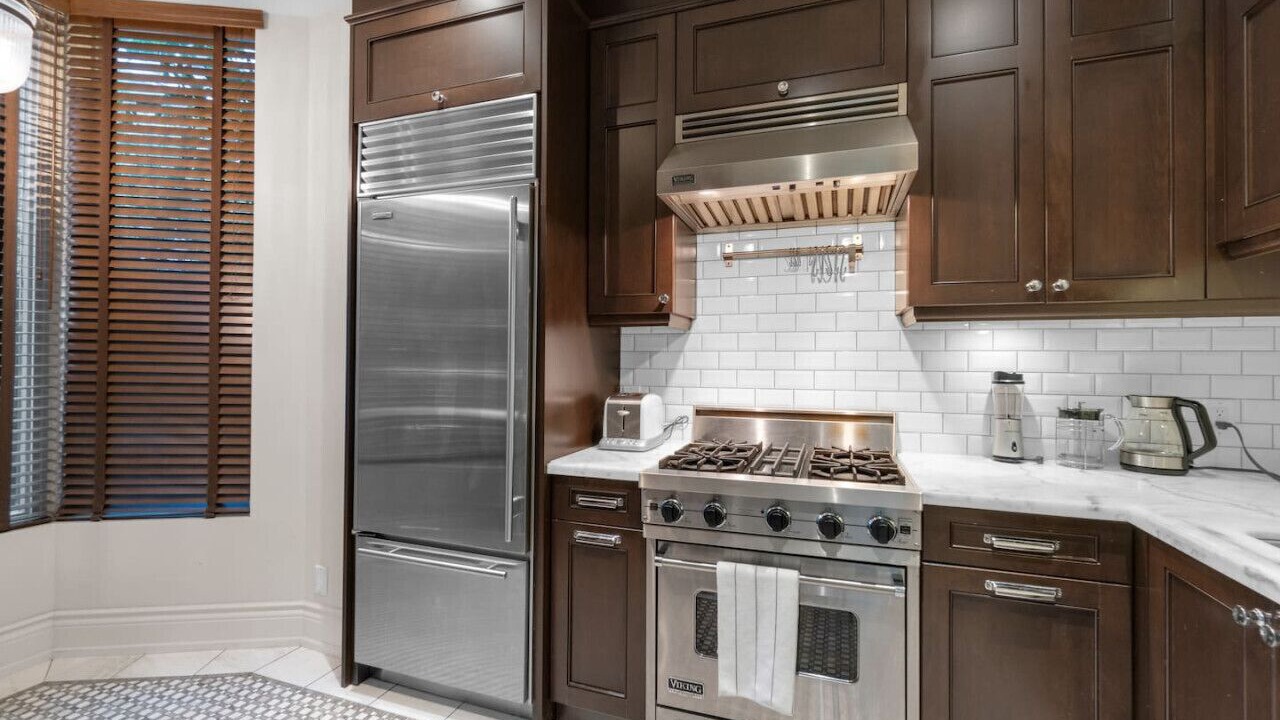 Photo of Kitchen in Church and Wellesley