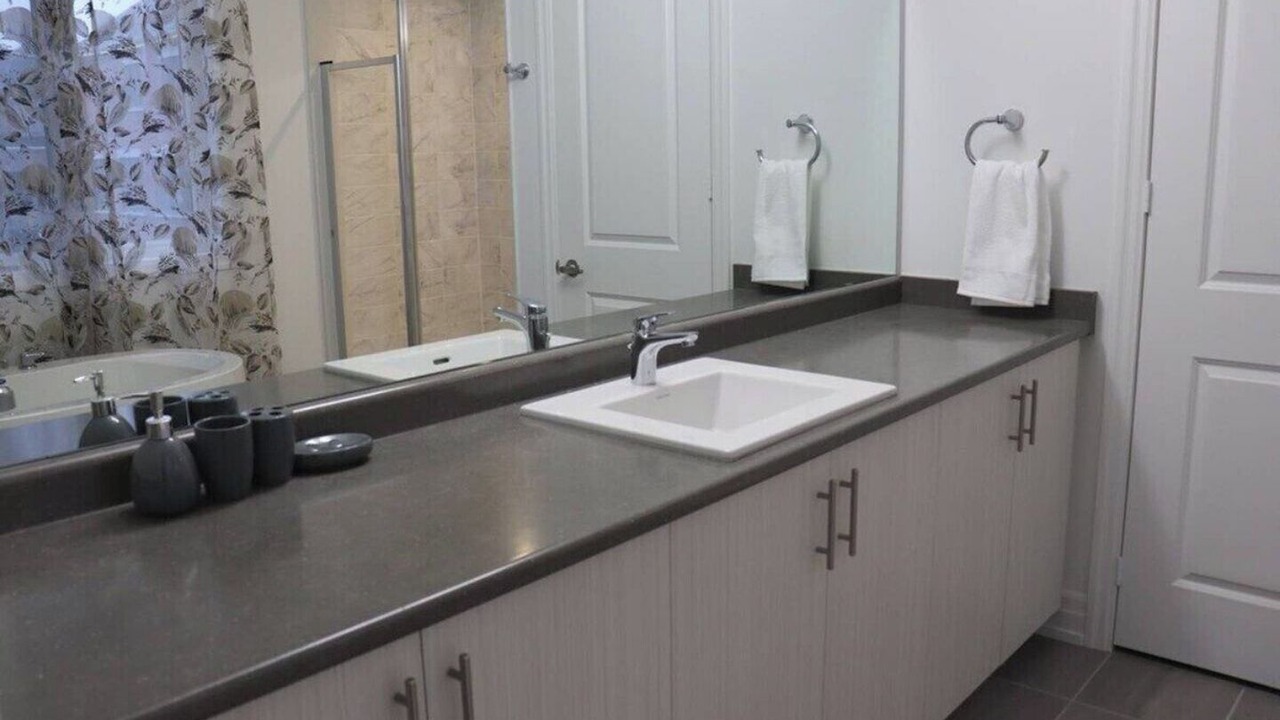 Photo of Bathroom in York Regional Municipality