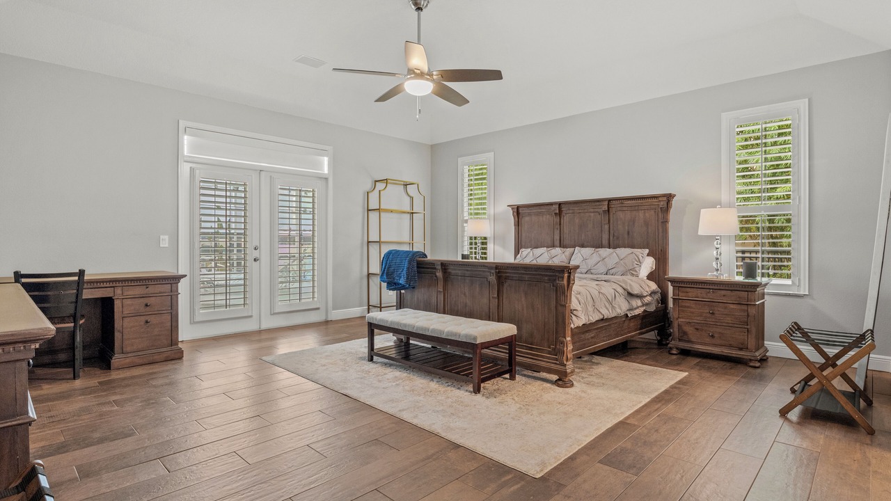 Photo of Bedroom in Cypress Gardens