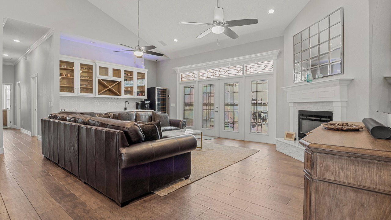 Photo of Livingroom in Cypress Gardens