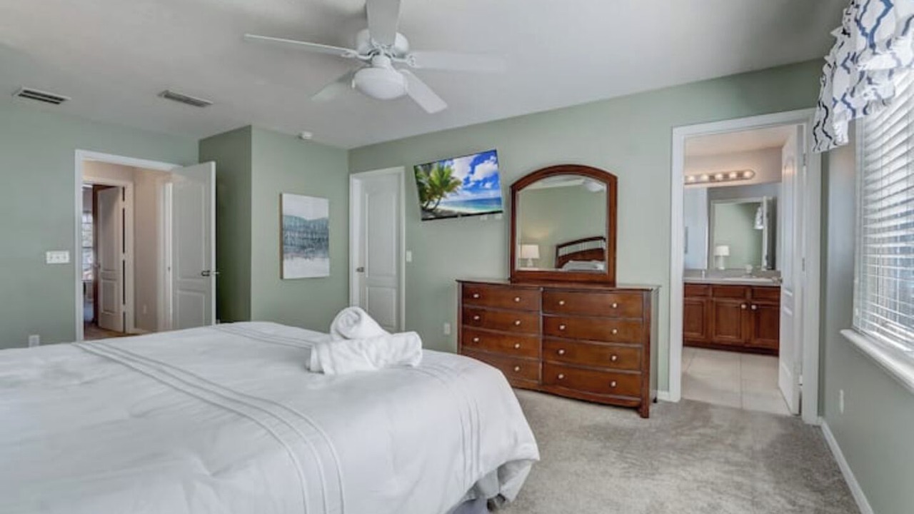 Photo of Bedroom in Sandy Ridge