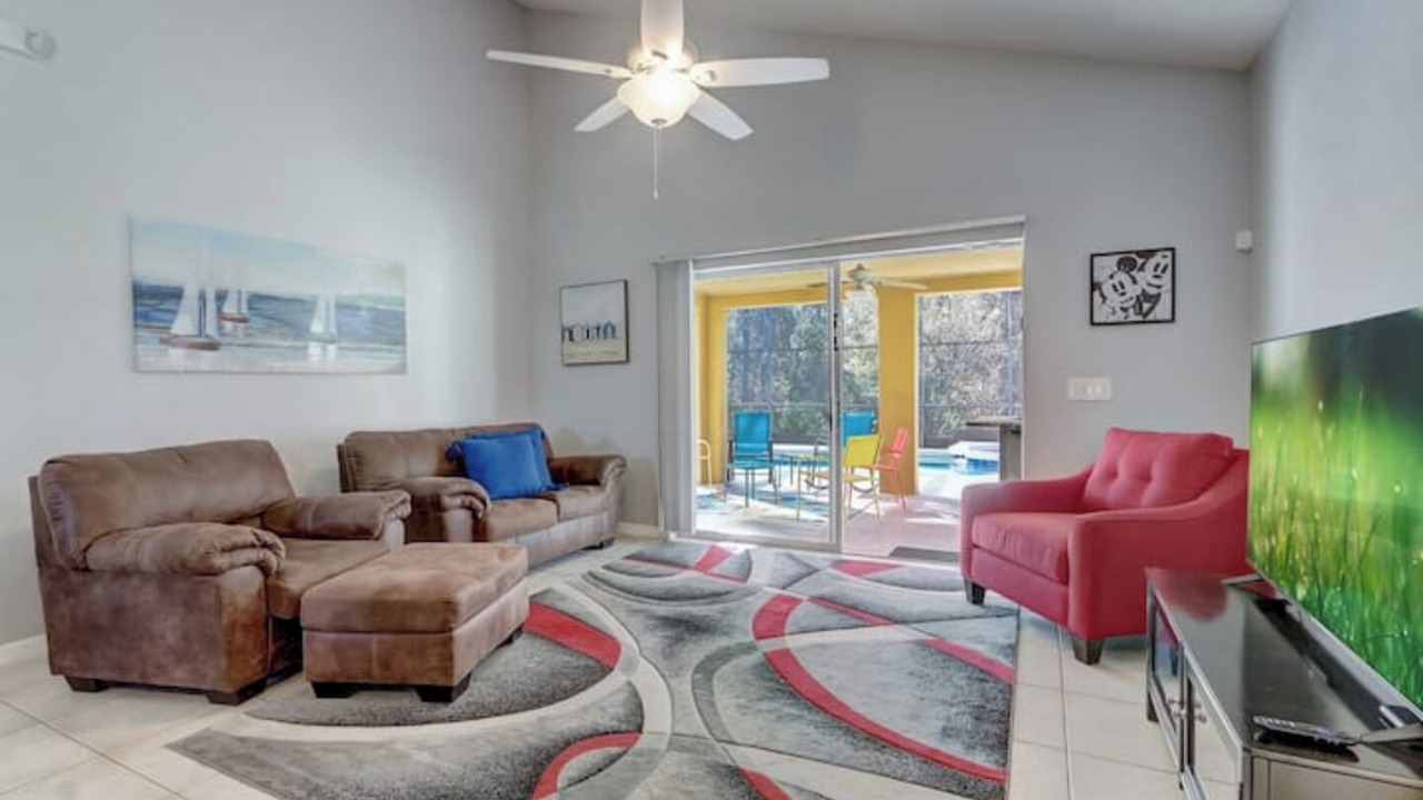 Photo of Livingroom in Sandy Ridge