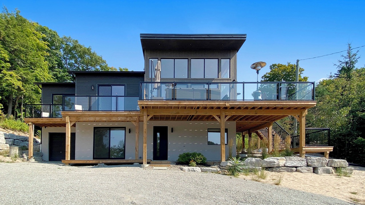 Photo of Outdoor in Tiny