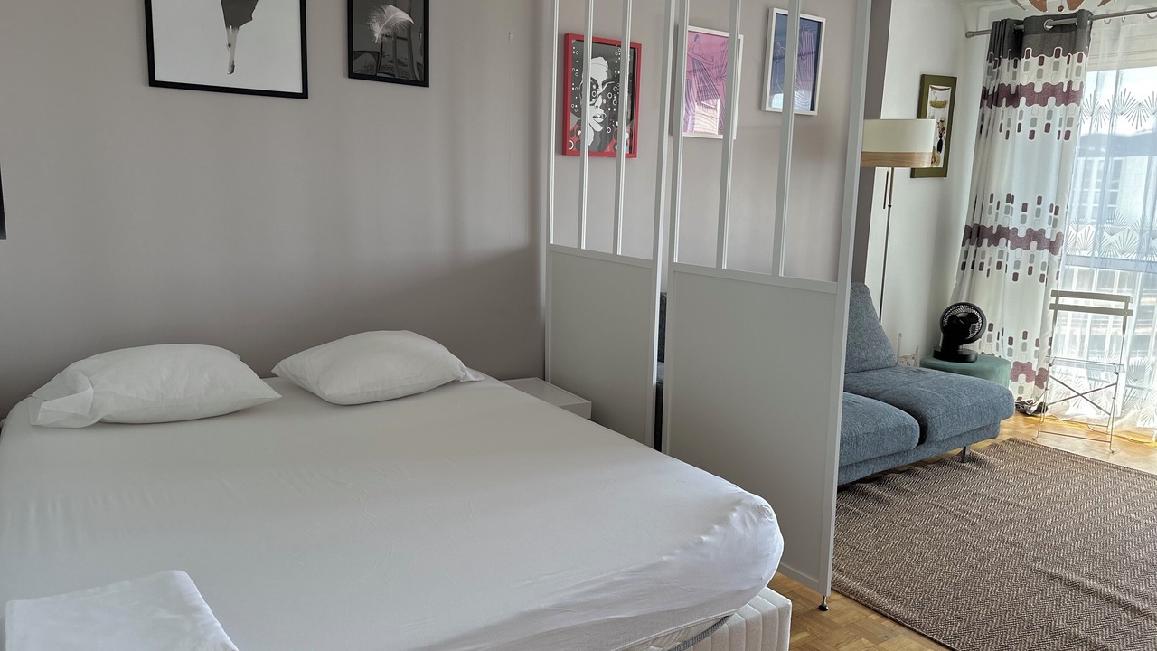 Photo of Bedroom in Puteaux