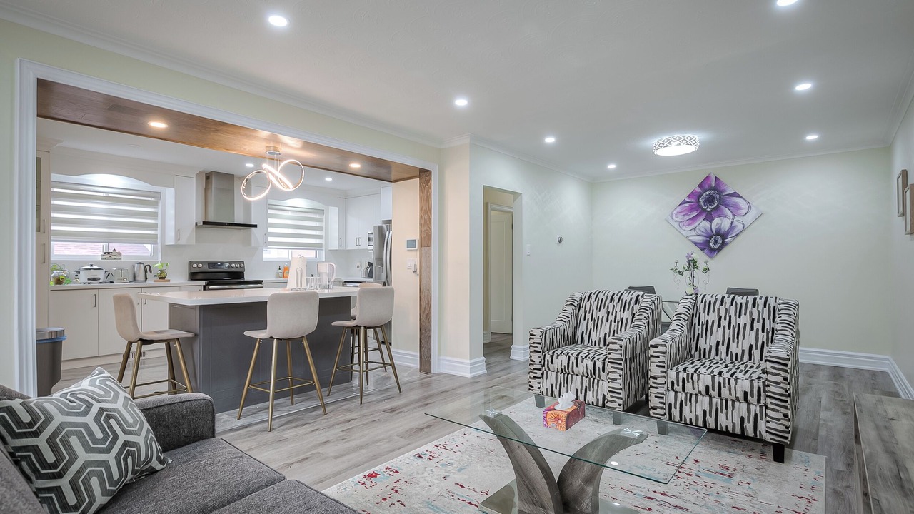 Photo of Livingroom in Woodbine Gardens