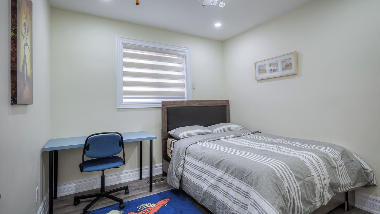 Photo of Bedroom in Woodbine Gardens