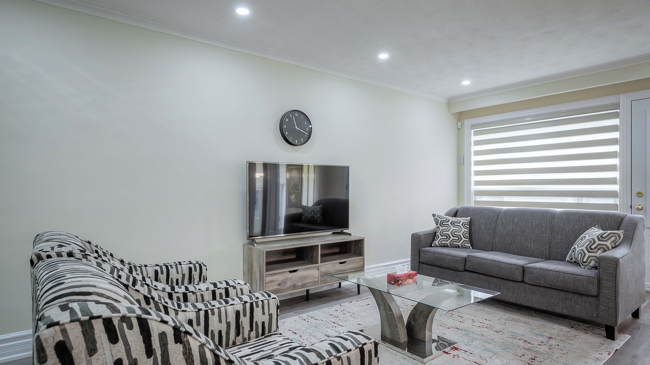 Photo of Livingroom in Woodbine Gardens