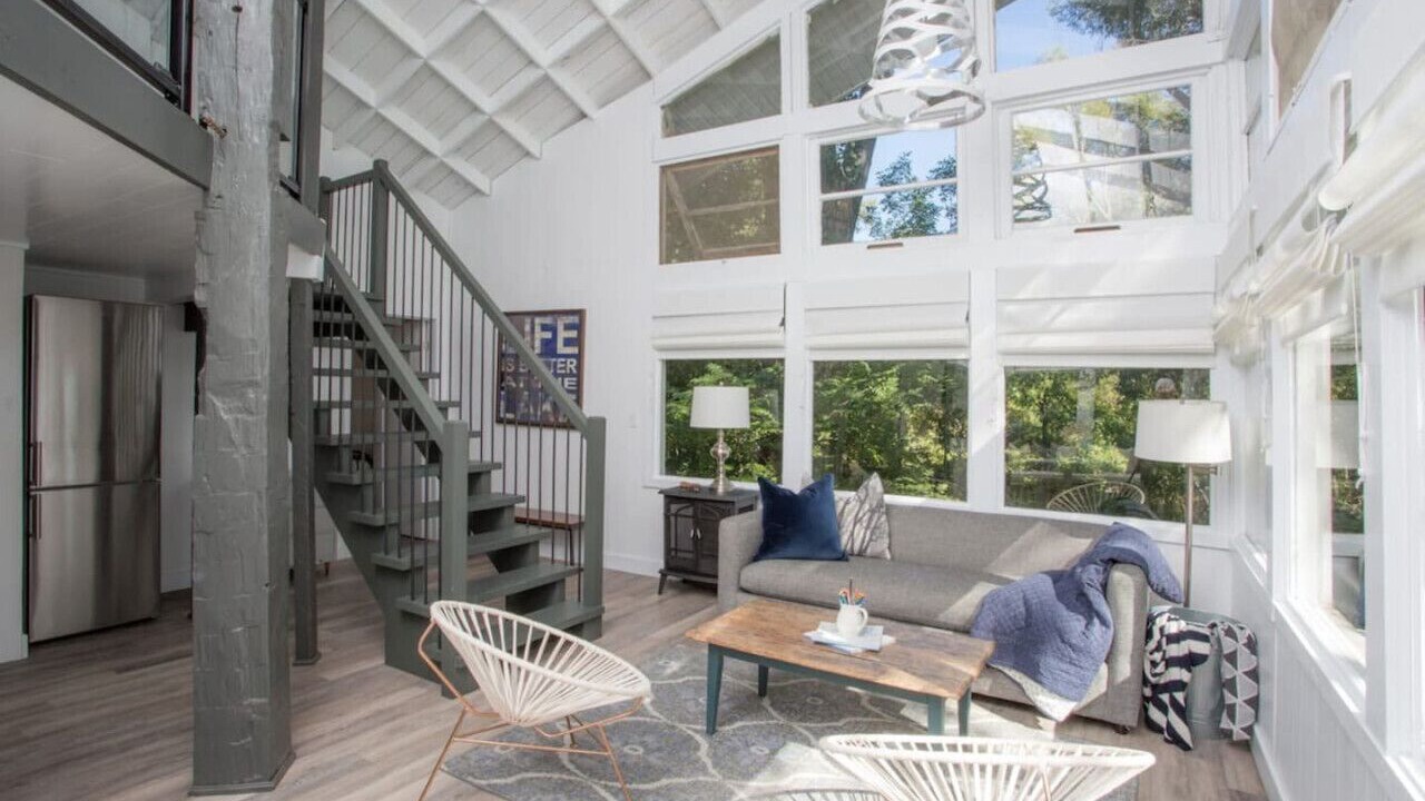 Photo of Livingroom in Waupoos