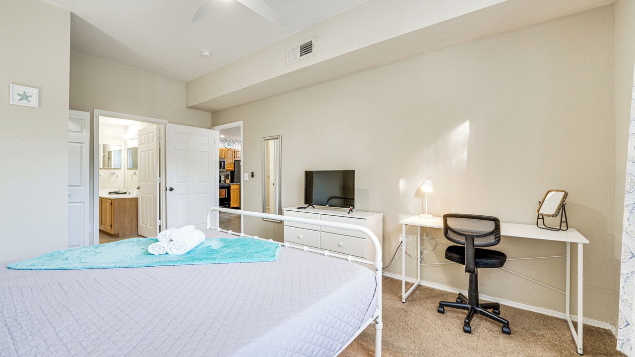 Photo of Bedroom in Venetian Bay Villages