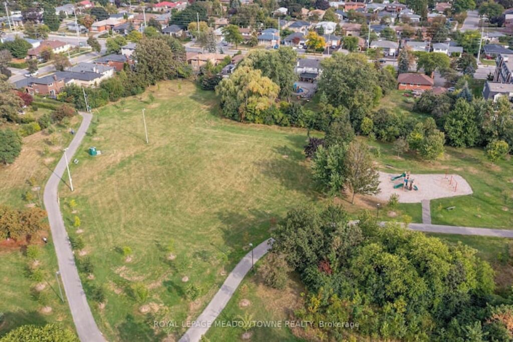 Photo of Outdoor in Mississauga Valleys