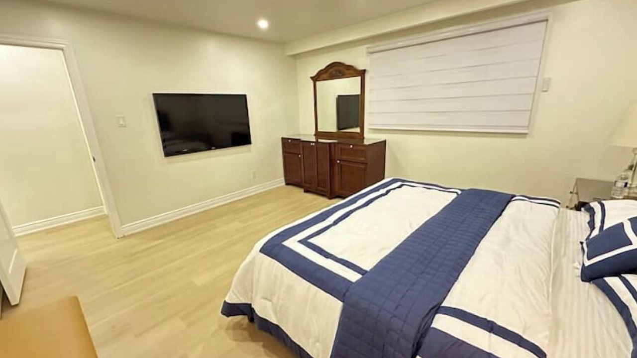 Photo of Bedroom in Mississauga Valleys