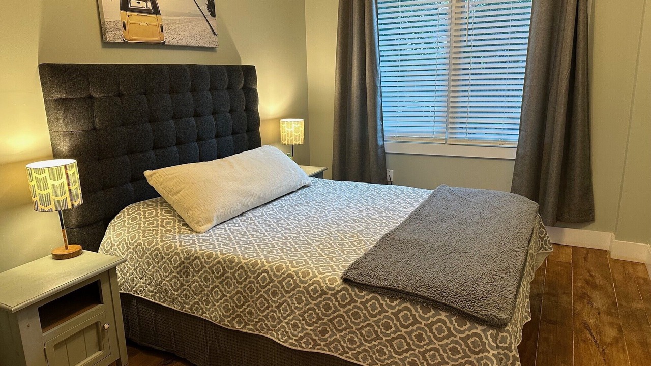 Photo of Bedroom in Alton