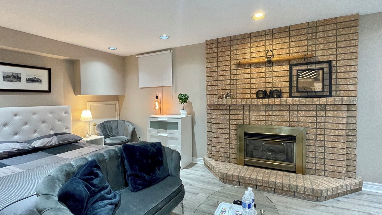 Photo of Livingroom in Willowdale