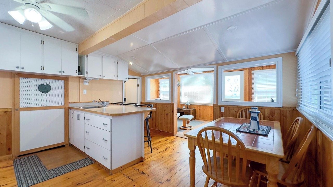 Photo of Kitchen in Grand Bend