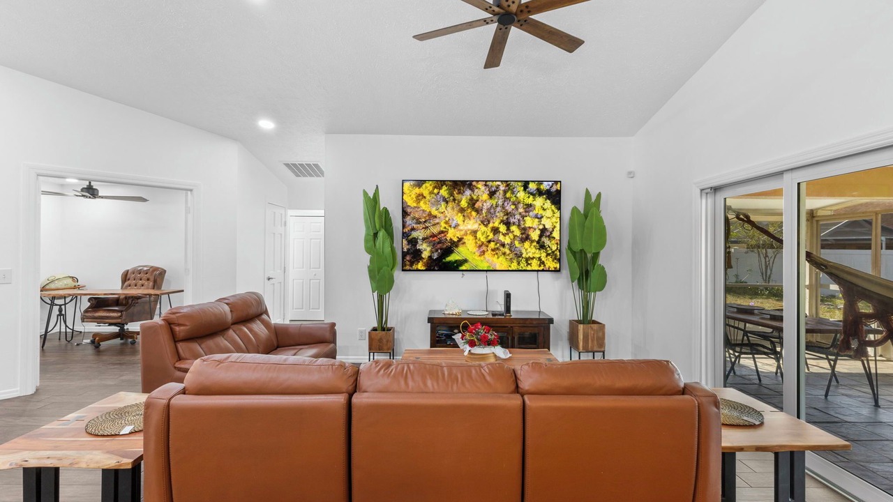 Photo of Livingroom in Riverview