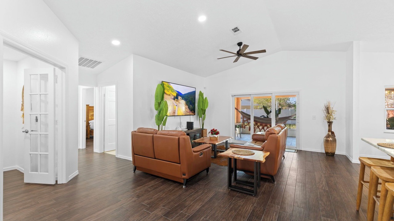 Photo of Livingroom in Riverview