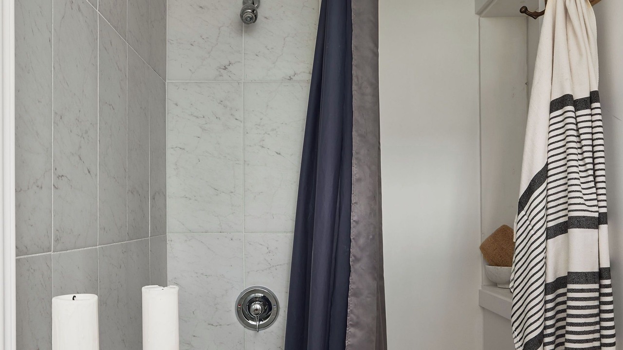 Photo of Bathroom in Waupoos