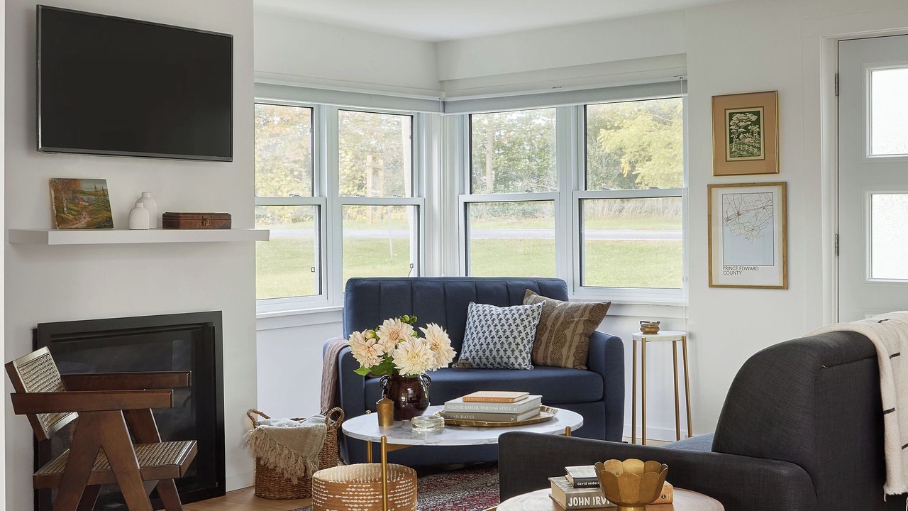 Photo of Livingroom in Waupoos