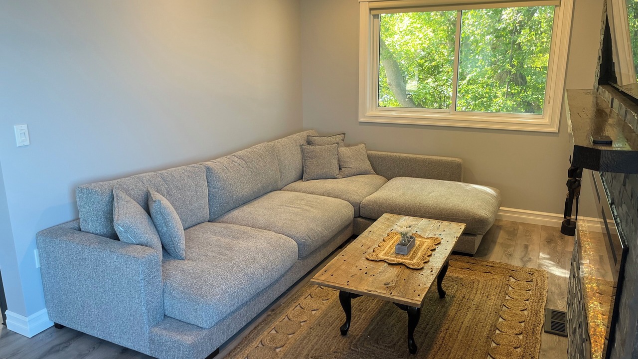 Photo of Livingroom in Kincardine