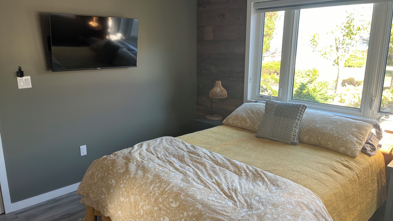 Photo of Bedroom in Kincardine