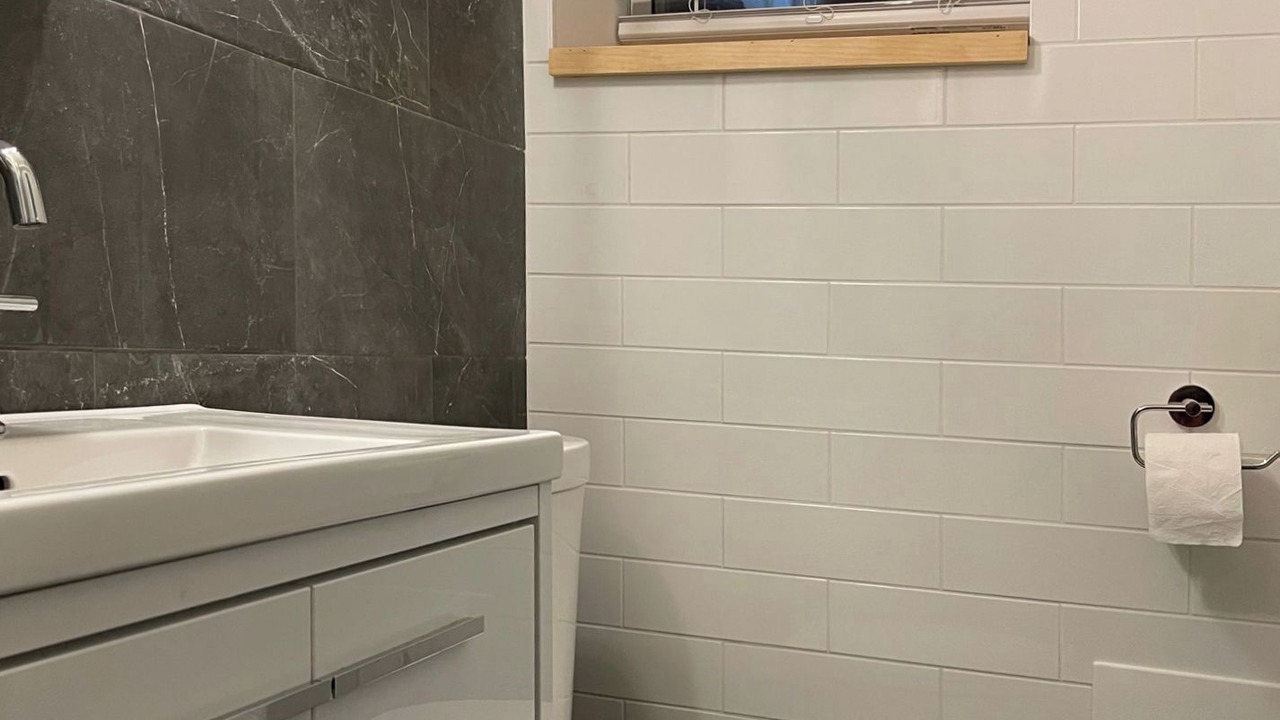 Photo of Bathroom in Oakwood Village