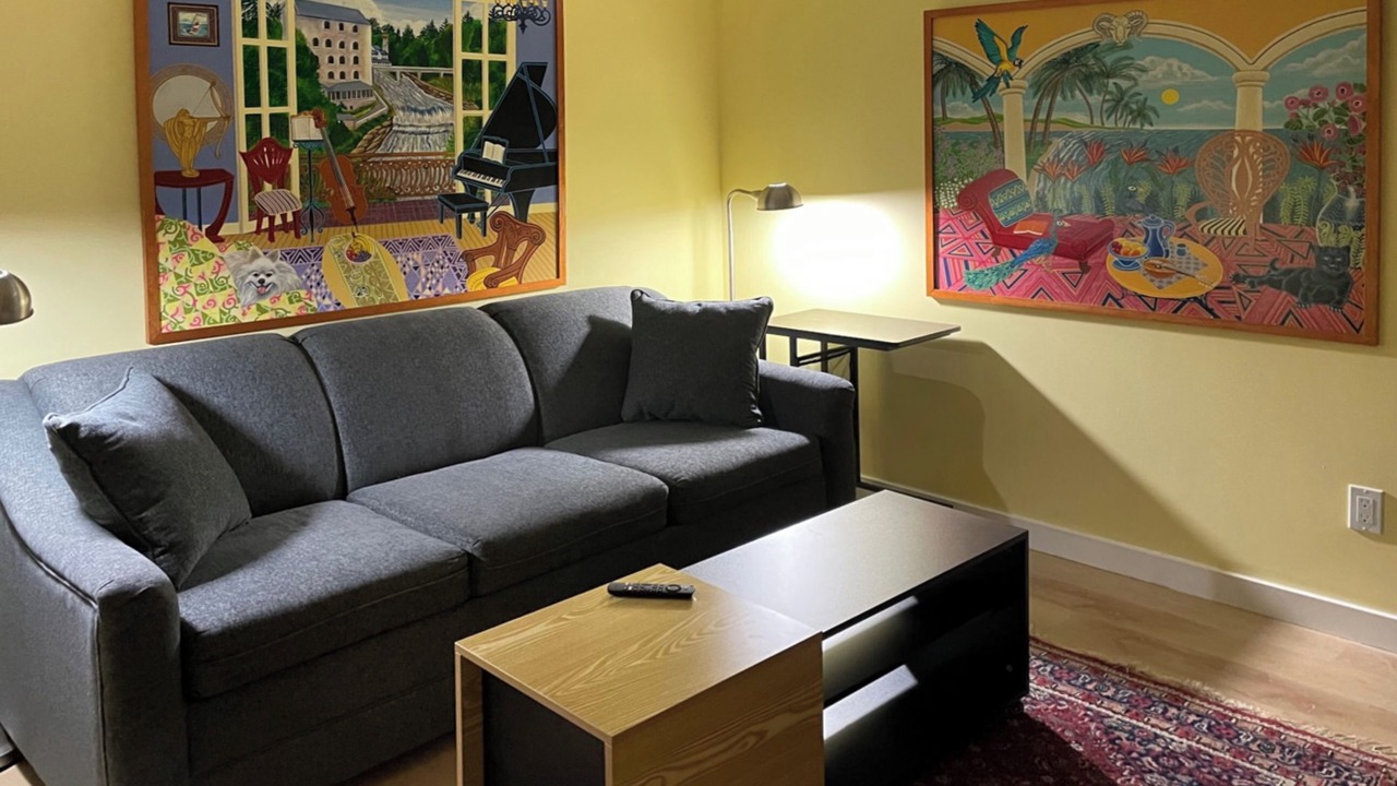 Photo of Livingroom in Oakwood Village