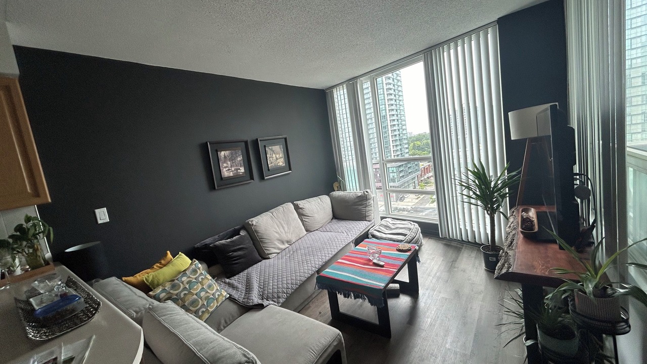 Photo of Livingroom in Willowdale