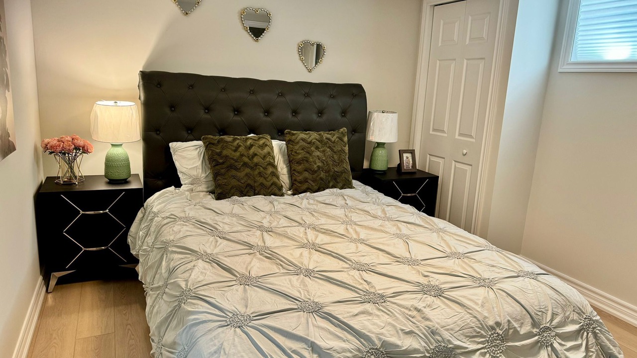 Photo of Bedroom in Curran Hall