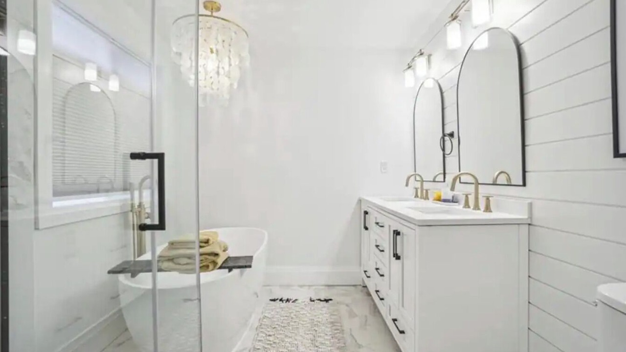 Photo of Bathroom in Wasaga Beach