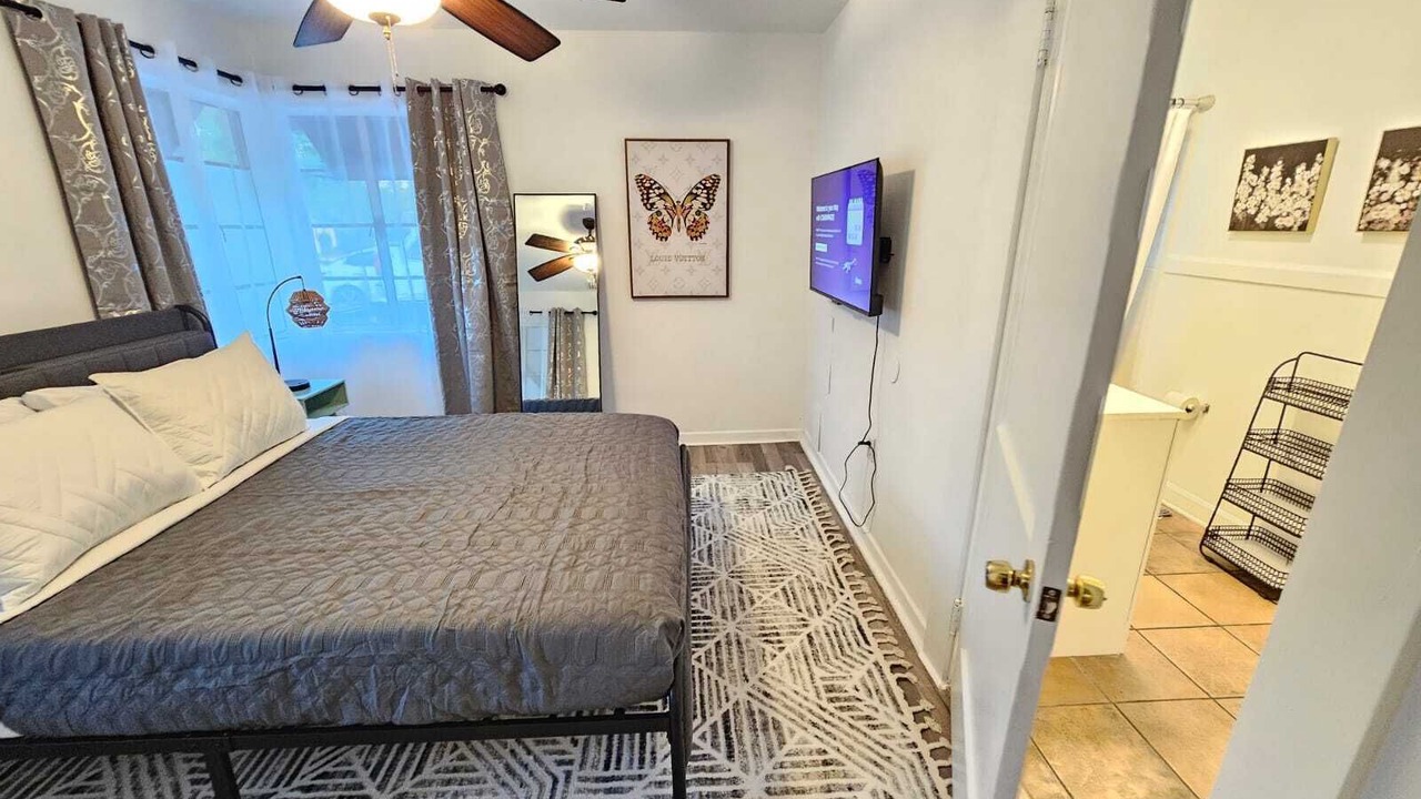 Photo of Bedroom in Colonialtown South