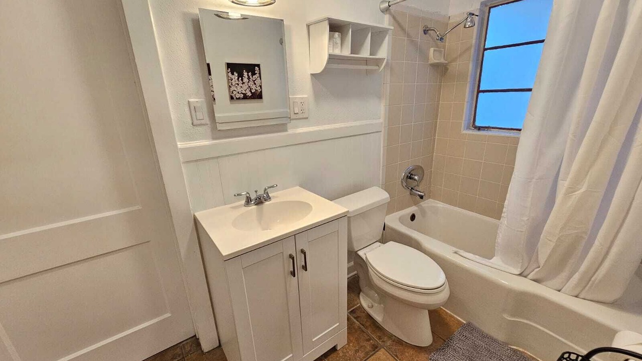 Photo of Bathroom in Colonialtown South