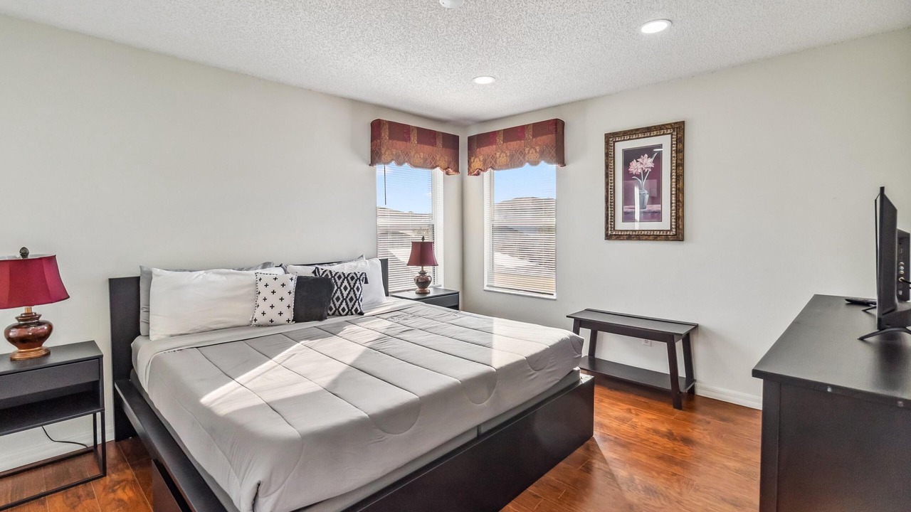 Photo of Bedroom in Seasons