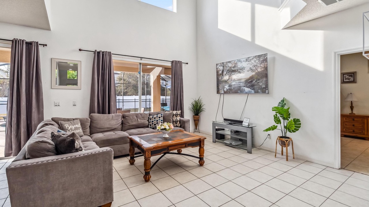 Photo of Livingroom in Seasons