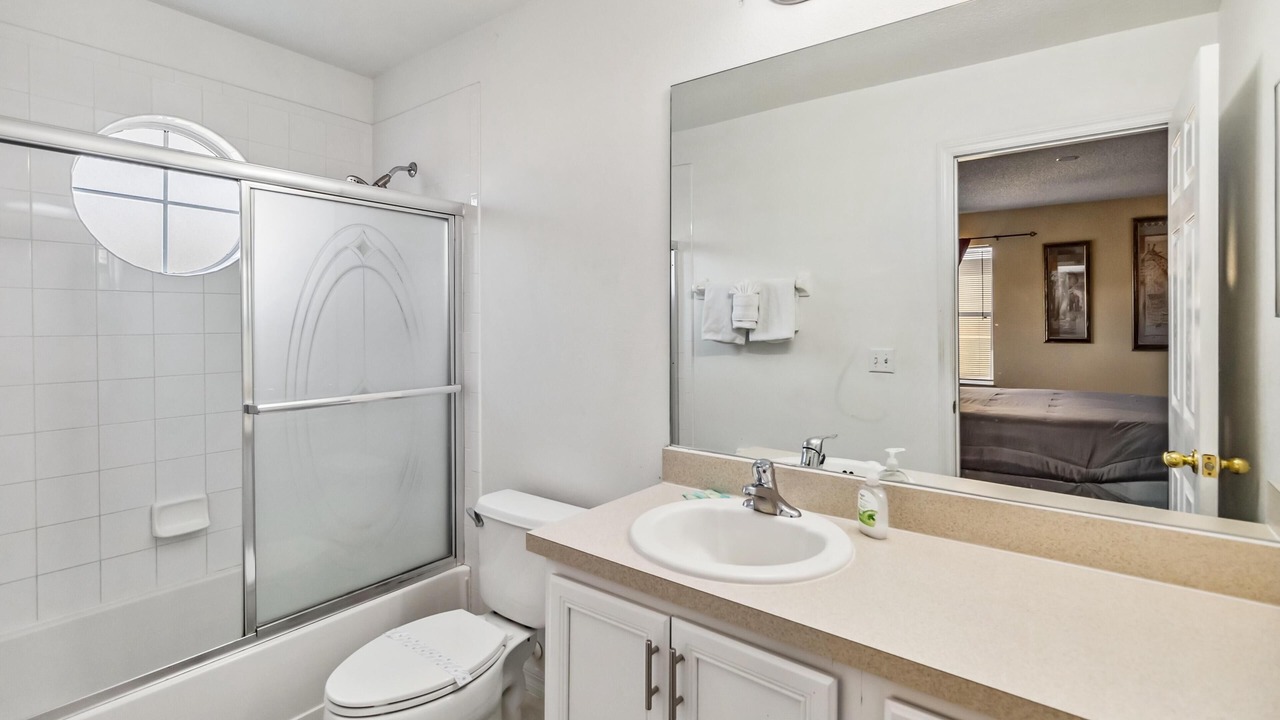 Photo of Bathroom in Seasons