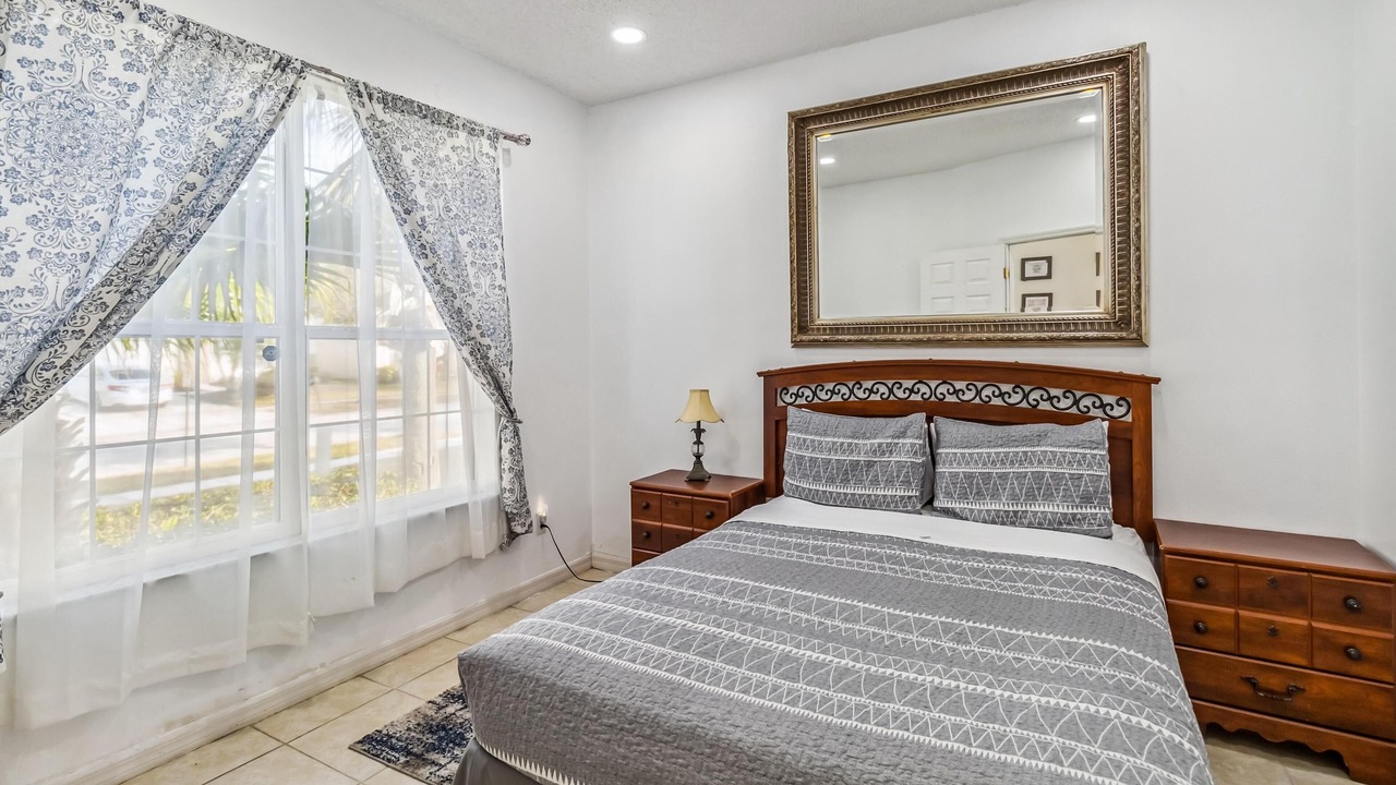 Photo of Bedroom in Seasons