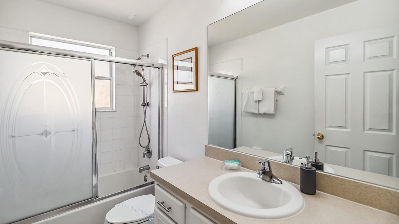 Photo of Bathroom in Seasons
