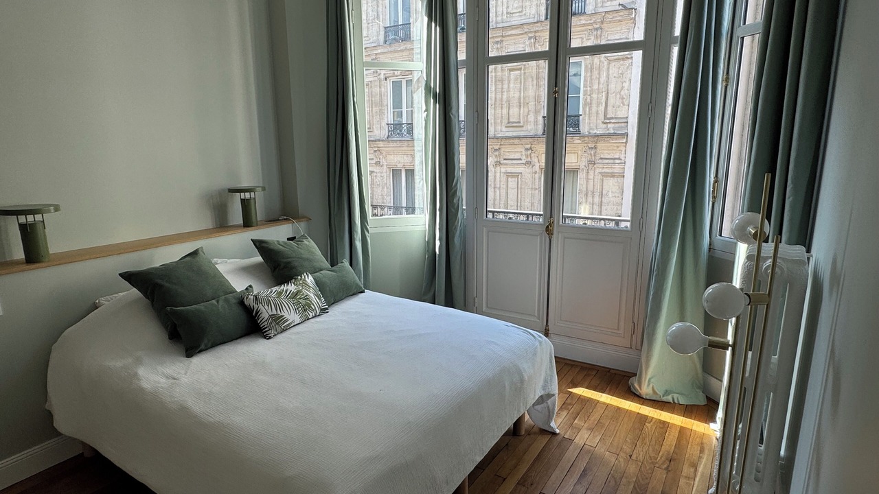 Photo of Bedroom in Sorbonne