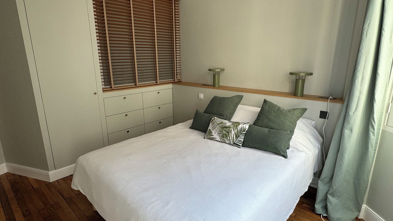 Photo of Bedroom in Sorbonne