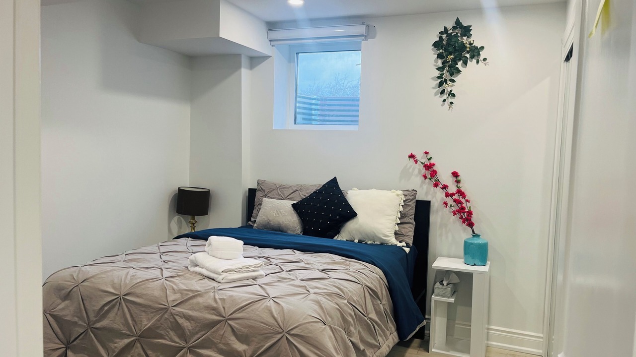 Photo of Bedroom in Central Erin Mills