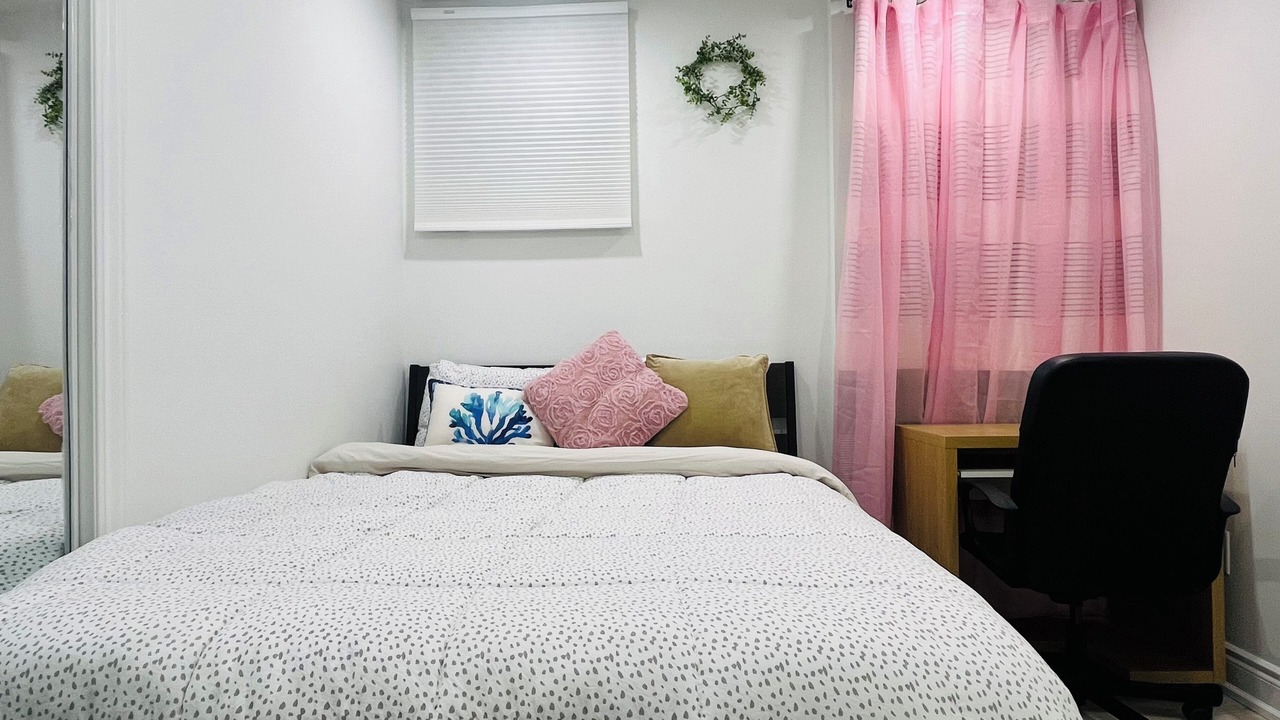 Photo of Bedroom in Central Erin Mills