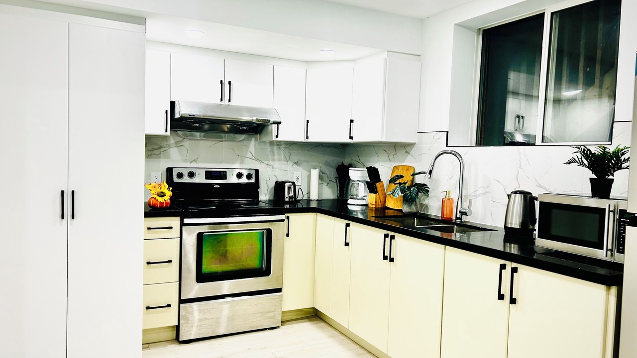 Photo of Kitchen in Central Erin Mills