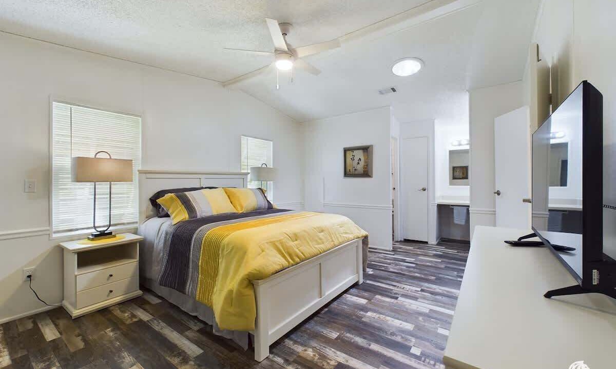 Photo of Bedroom in Silver Lake