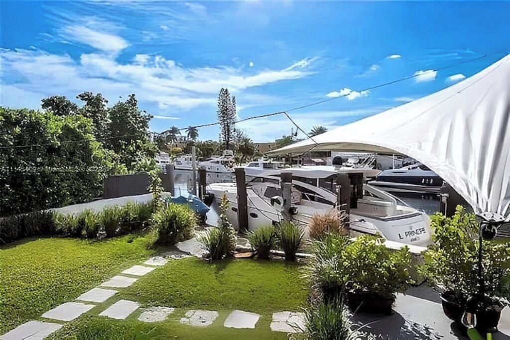 Photo of Outdoor in Allapattah