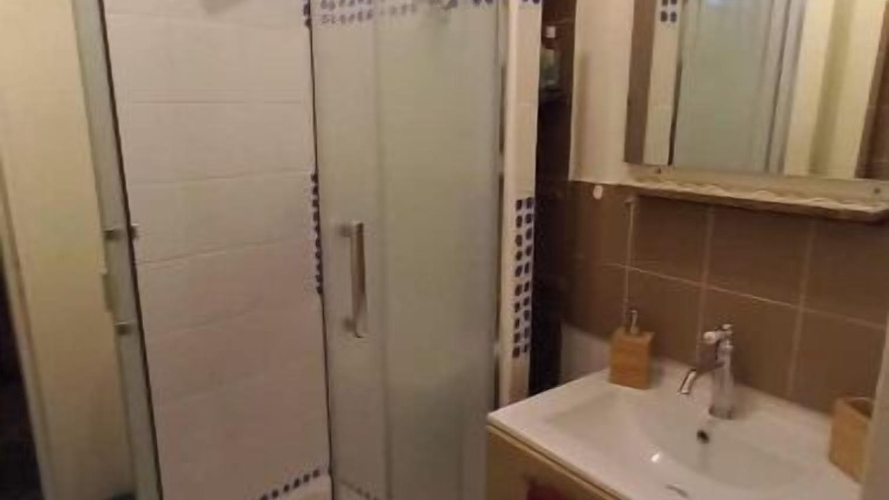 Photo of Bathroom in Montreuil