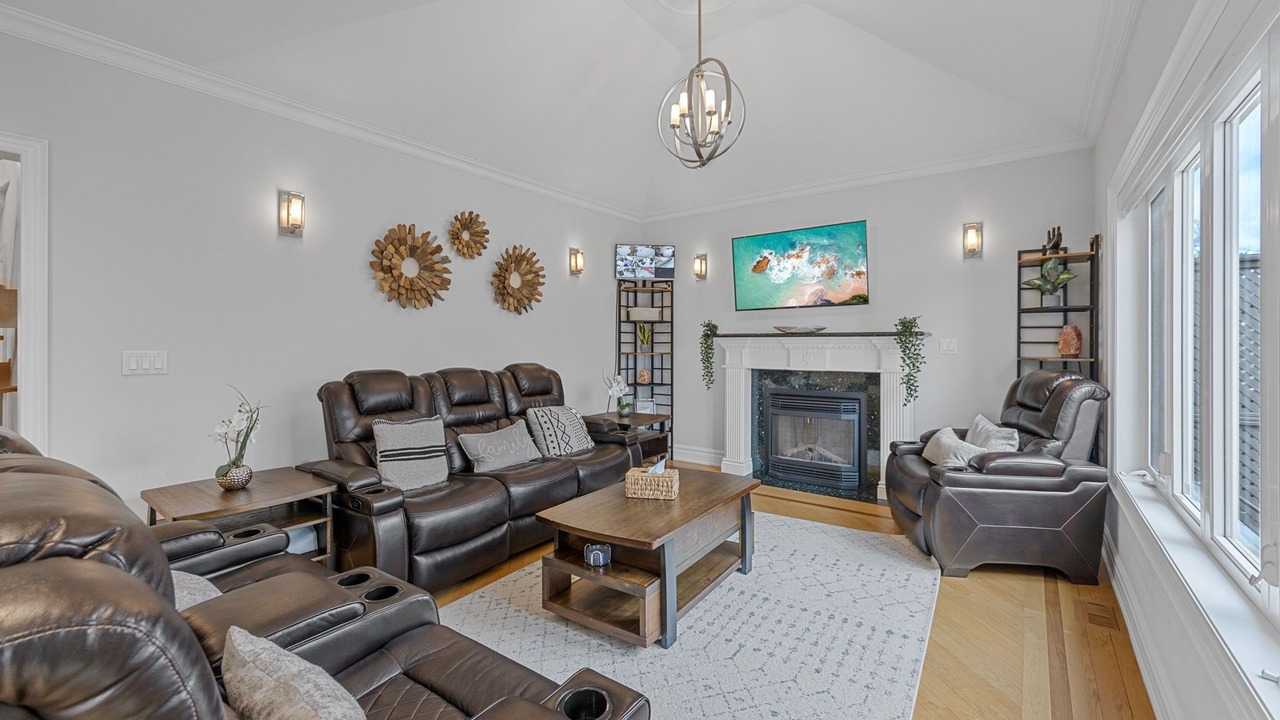 Photo of Livingroom in Fairview