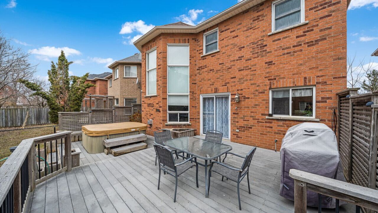Photo of Outdoor in Richmond Hill