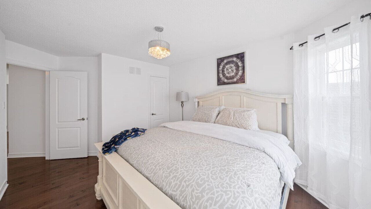 Photo of Bedroom in Richmond Hill